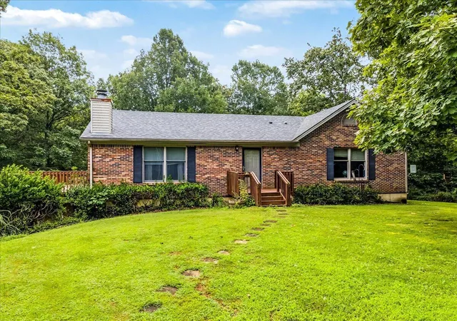Photo 2 of Single family home for sale at 280 Stockton Rd, Frankfort, KY 40601 | MLS# 26022233 | Listing updated on 2026-08-16