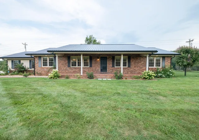 Photo 1 of Single family home for sale at 3839 Rush Branch Rd, Somerset, KY 42501 | MLS# 26022178 | Listing updated on 2026-08-15