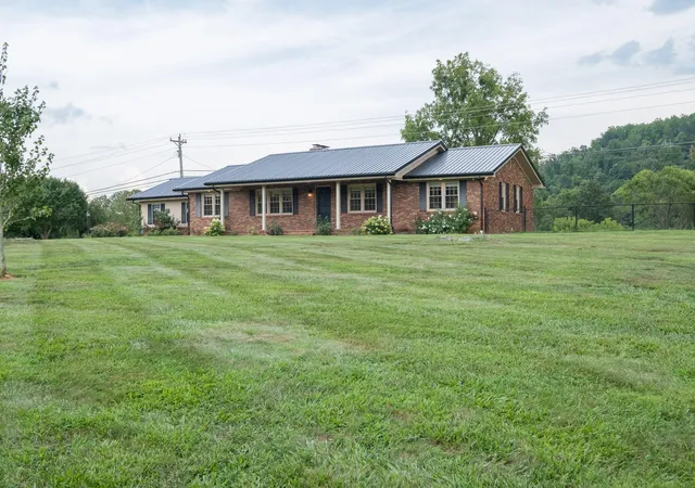Photo 2 of Single family home for sale at 3839 Rush Branch Rd, Somerset, KY 42501 | MLS# 26022178 | Listing updated on 2026-08-15