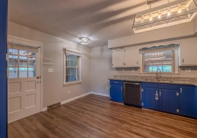Photo 4 of Single family home for sale at 3839 Rush Branch Rd, Somerset, KY 42501 | MLS# 26022178 | Listing updated on 2026-09-09