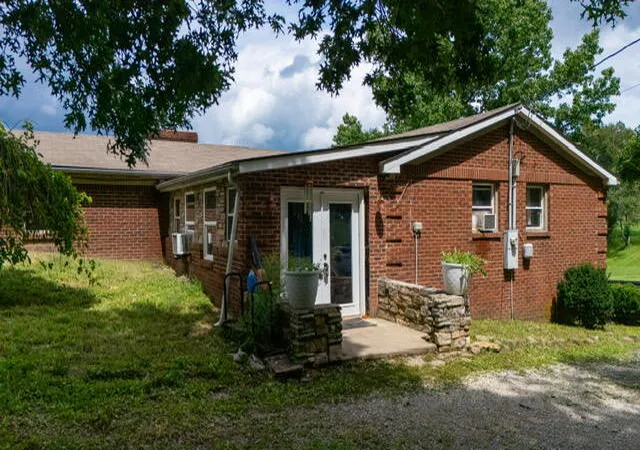 Photo 2 of Single family home for sale at 830 Gunnell Rd, Georgetown, KY 40324 | MLS# 26023575 | Listing updated on 2026-09-28