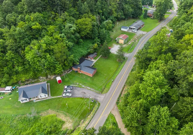 Photo 3 of Single family home for sale at 1540 Ky 1524, Manchester, KY 40962 | MLS# 26022191 | Listing updated on 2026-08-29