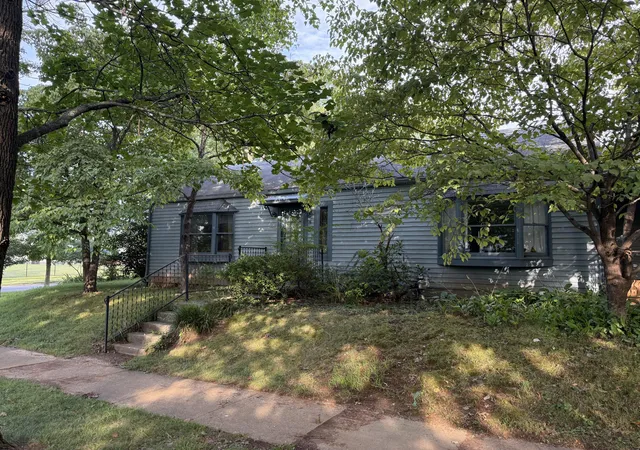 Photo 1 of Sale Pending at 166 Romany Rd, Lexington, KY 40502 | MLS# 26022232 | Listing updated on 2026-09-17