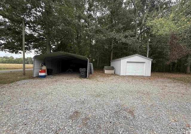 Photo 3 of Sale Pending at 1473 Watson Rd, Murray, KY 42071 | MLS# 26022212 | Listing updated on 2026-08-25