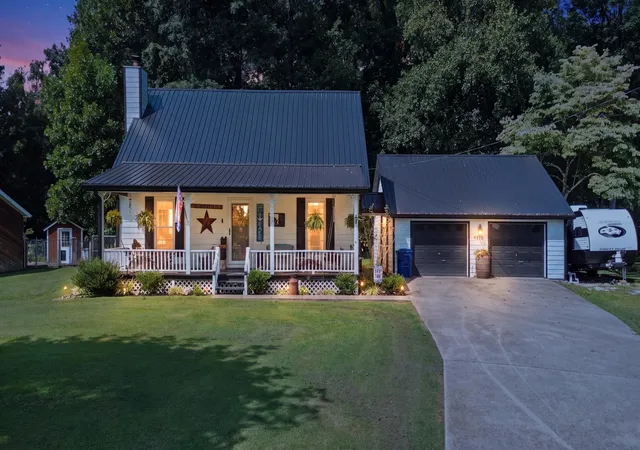 Photo 2 of Single family home for sale at 229 Timberlake Dr, Bronston, KY 42518 | MLS# 26022252 | Listing updated on 2026-09-03