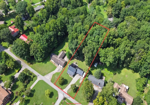 Photo 3 of Single family home for sale at 229 Timberlake Dr, Bronston, KY 42518 | MLS# 26022252 | Listing updated on 2026-09-03