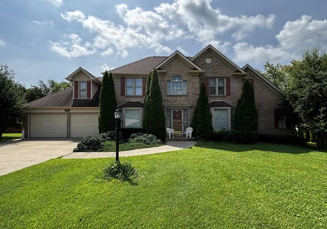 Photo 2 of Single family home for sale at 229 Shearwood Ave, Somerset, KY 42503 | MLS# 26022218 | Listing updated on 2026-08-16