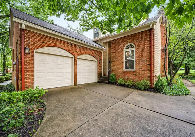 Photo 2 of Townhouse for sale at 1040 Heather Hills Ln, Lexington, KY 40511 | MLS# 26022231 | Listing updated on 2026-08-16