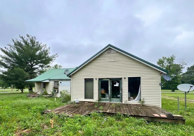 Photo 3 of Single family home for sale at 1560 US 60, Ledbetter, KY 42058 | MLS# 26022244 | Listing updated on 2026-08-18