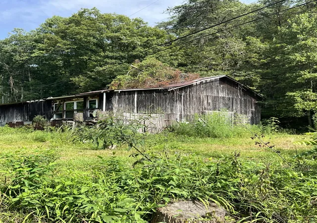 Photo 2 of Land for sale at 4151 Crane Crk Rd, Manchester, KY 40962 | MLS# 26022477 | Listing updated on 2026-09-13