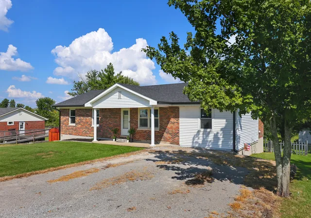 Photo 2 of Sale Pending at 777 Calvary Rd, Harrodsburg, KY 40330 | MLS# 26023715 | Listing updated on 2026-09-04