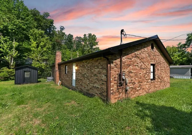 Photo 2 of Single family home for sale at 57 Hopson St, Prestonsburg, KY 41653 | MLS# 26022253 | Listing updated on 2026-09-17