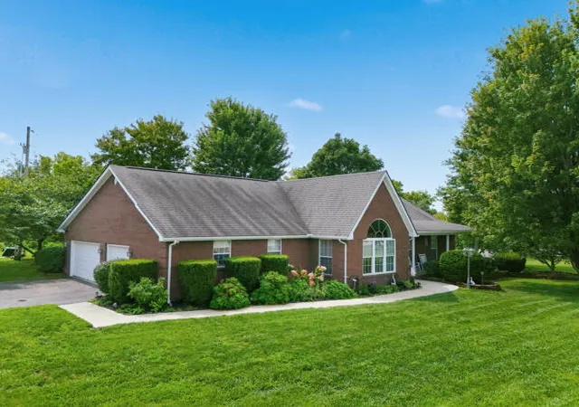 Photo 2 of Sale Pending at 101 Whispering Hills Dr, Berea, KY 40403 | MLS# 26022264 | Listing updated on 2026-08-24