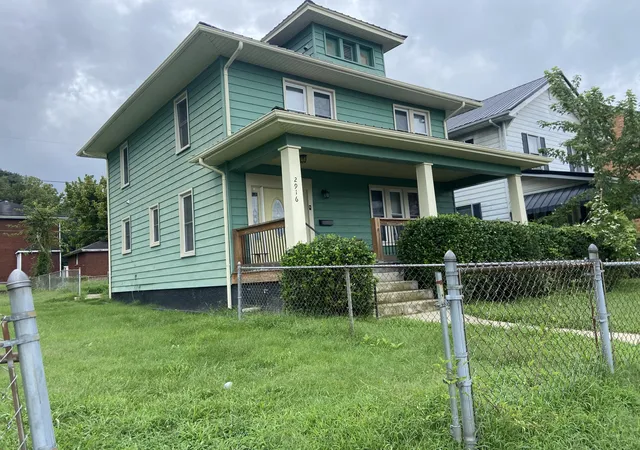 Photo 2 of Single family home for sale at 2916 Bath Ave, Ashland, KY 41101 | MLS# 26022742 | Listing updated on 2026-08-21