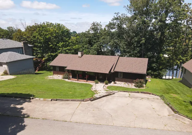 Photo 1 of Single family home for sale at 251 Herrington Woods, Harrodsburg, KY 40330 | MLS# 26022731 | Listing updated on 2026-08-25