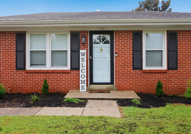 Photo 3 of Single family home for sale at 1381 Mackville Rd, Harrodsburg, KY 40330 | MLS# 26022394 | Listing updated on 2026-08-30