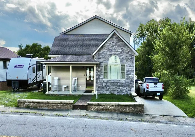 Single family home for sale at 612 N Broadway St, Carlisle, KY 40311 | MLS# 26022370