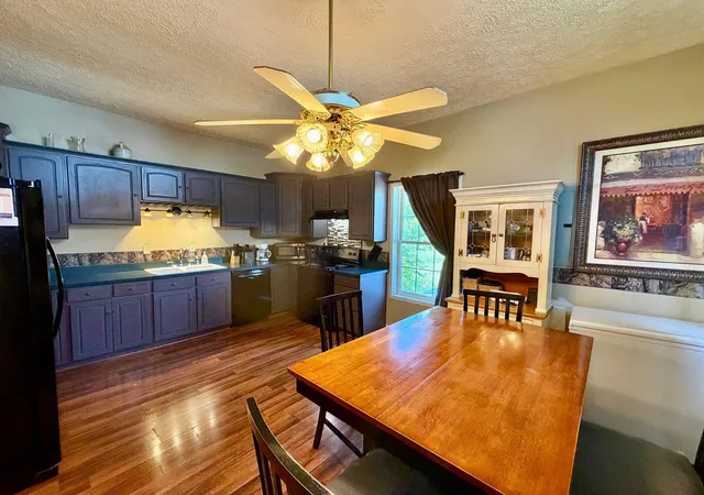 Photo 3 of Single family home for sale at 612 N Broadway St, Carlisle, KY 40311 | MLS# 26022370 | Listing updated on 2026-09-16