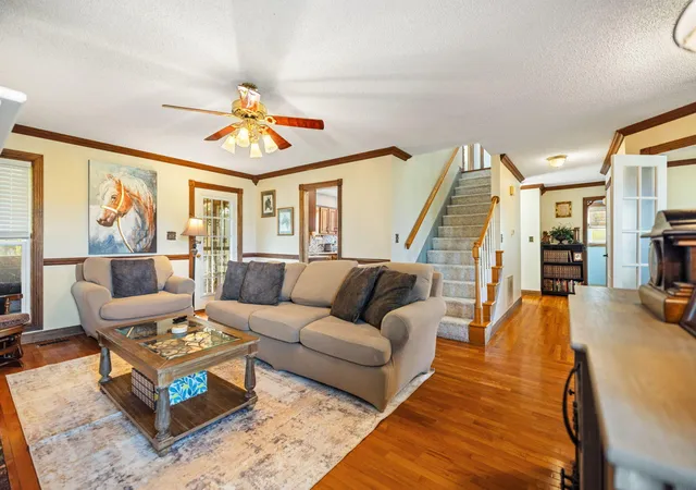 Photo 3 of Single family home for sale at 18 River Bnd Dr, London, KY 40744 | MLS# 26022508 | Listing updated on 2026-09-09