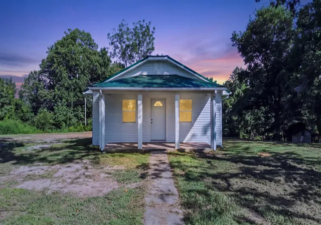 Photo 2 of Sale Pending at 691 Strunk Hwy, Strunk, KY 42649 | MLS# 26022360 | Listing updated on 2026-08-21