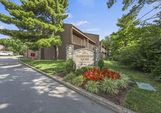 Photo 2 of Sale Pending at 750 Shaker Dr #103, Lexington, KY 40504 | MLS# 26022706 | Listing updated on 2026-09-09