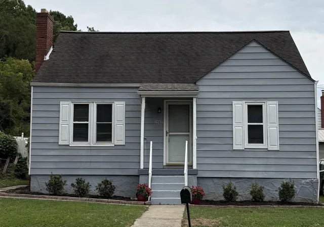 Photo 1 of Single family home for sale at 206 Moren Rd, London, KY 40741 | MLS# 26022288 | Listing updated on 2026-09-28