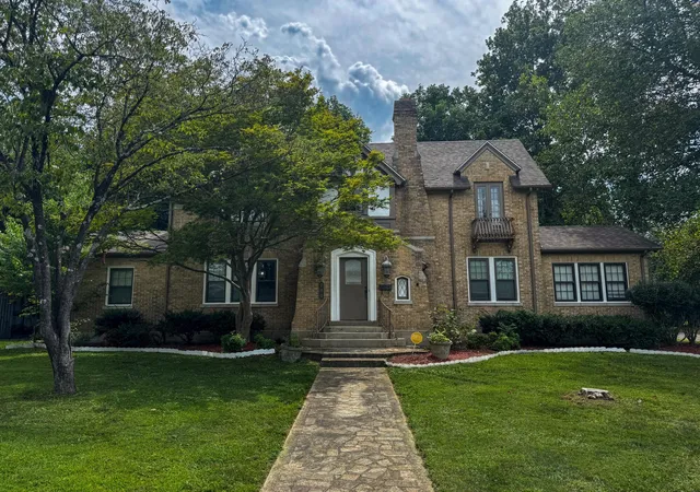 Photo 2 of Single family home for sale at 700 Backusburg Rd, Mayfield, KY 42066 | MLS# 26022371 | Listing updated on 2026-09-09