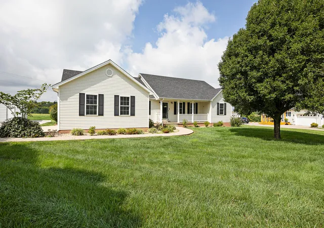 Photo 3 of Single family home for sale at 229 Sierra Cir, Stanford, KY 40484 | MLS# 26022338 | Listing updated on 2026-09-04