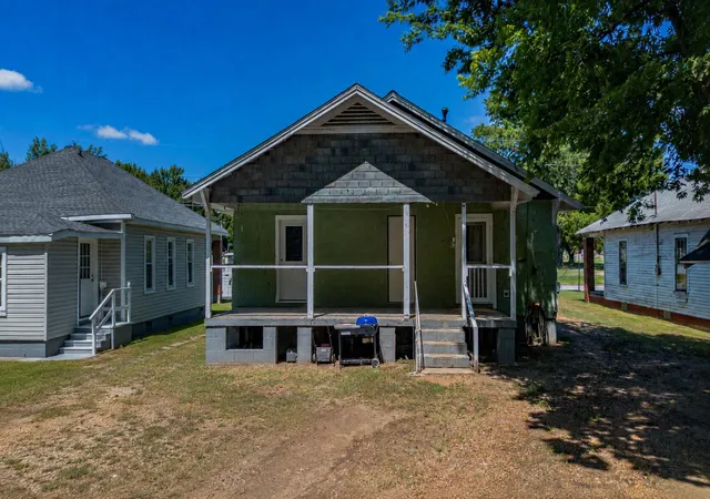 Photo 3 of Single family home for sale at 1732 Park Ave, Paducah, KY 42001 | MLS# 26023066 | Listing updated on 2026-09-03