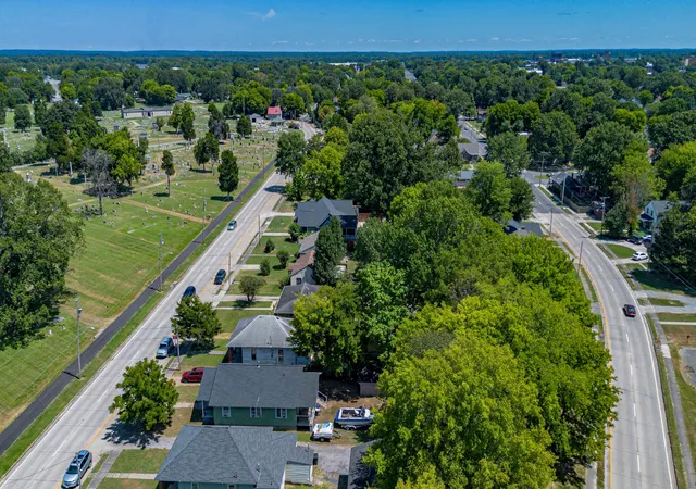 Photo 3 of Single family home for sale at 1732 Park Ave, Paducah, KY 42001 | MLS# 26023066 | Listing updated on 2026-10-02