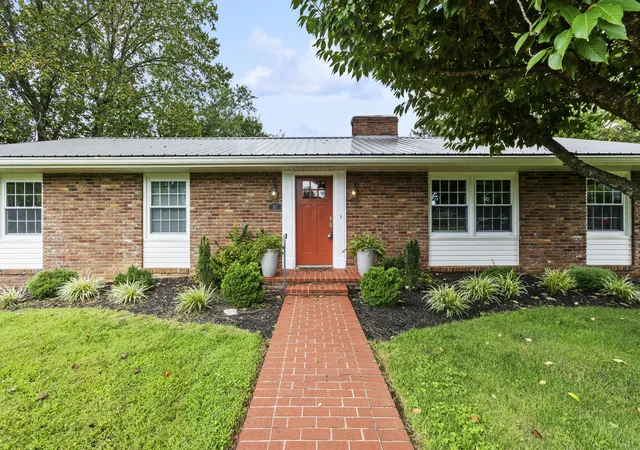 Photo 3 of Sale Pending at 577 Cardinal Dr, Mount Sterling, KY 40353 | MLS# 26022298 | Listing updated on 2026-08-25