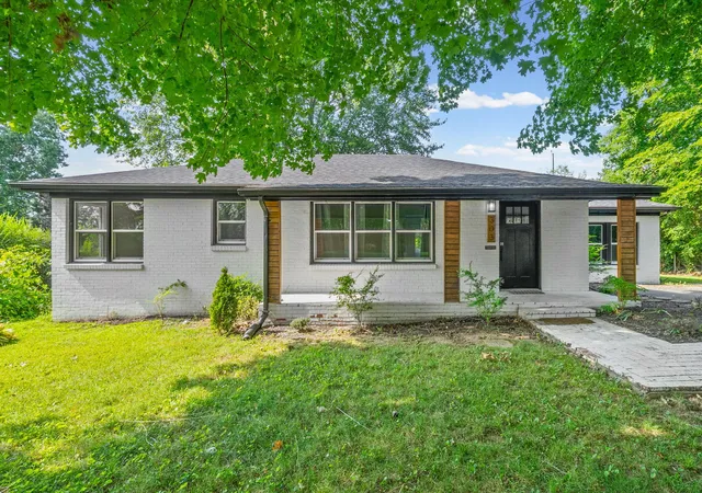 Photo 1 of Single family home for sale at 303 Jessie Ave, Hopkinsville, KY 42240 | MLS# 26022313 | Listing updated on 2026-08-17