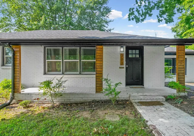 Photo 3 of Single family home for sale at 303 Jessie Ave, Hopkinsville, KY 42240 | MLS# 26022313 | Listing updated on 2026-08-17