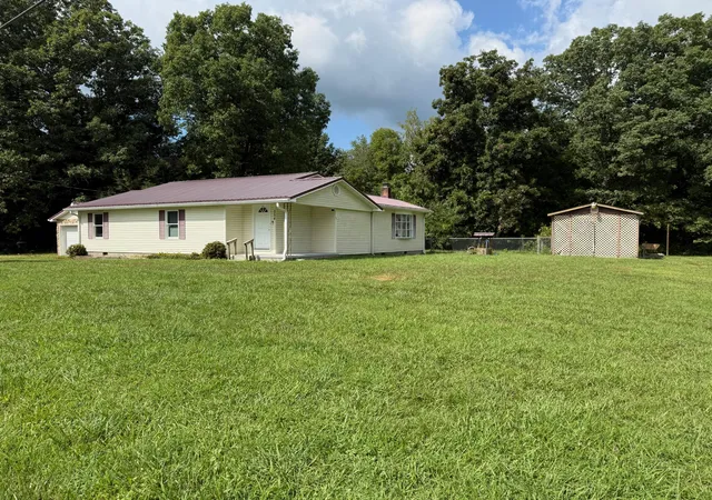 Photo 3 of Single family home for sale at 554 Robinson Crk Rd, Lily, KY 40740 | MLS# 26022546 | Listing updated on 2026-10-04
