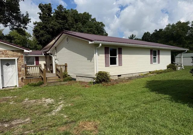 Photo 3 of Single family home for sale at 554 Robinson Crk Rd, Lily, KY 40740 | MLS# 26022546 | Listing updated on 2026-10-04