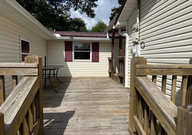 Photo 4 of Single family home for sale at 554 Robinson Crk Rd, Lily, KY 40740 | MLS# 26022546 | Listing updated on 2026-10-04