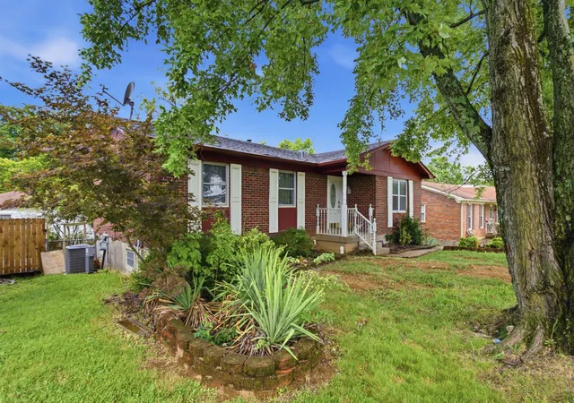 Photo 3 of Single family home for sale at 9906 Chapel Hl Rd, Louisville, KY 40229 | MLS# 26022504 | Listing updated on 2026-09-14