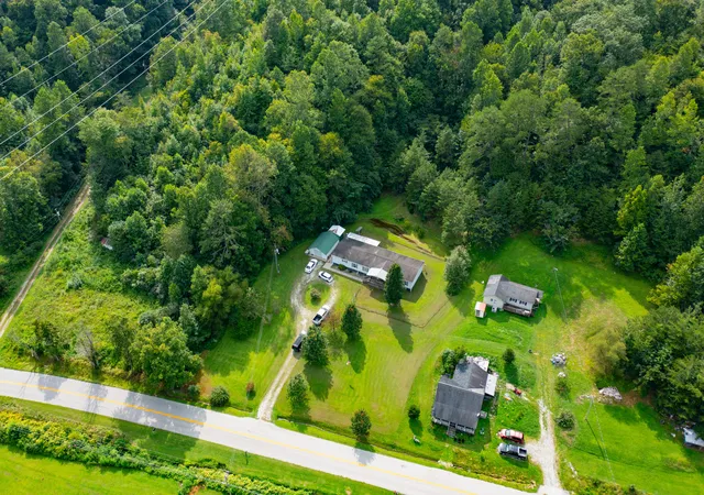 Photo 4 of Single family home for sale at 4718 Ky 1809, Barbourville, KY 40906 | MLS# 26022402 | Listing updated on 2026-09-22