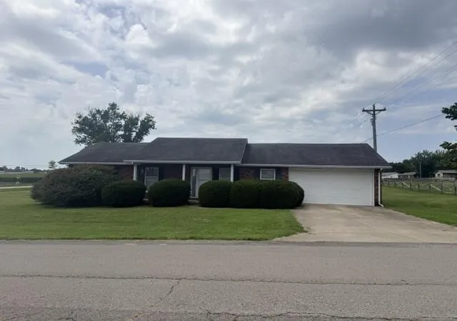 Photo 1 of Sale Pending at 101 Southern Blvd, Somerset, KY 42501 | MLS# 26022327 | Listing updated on 2026-09-19