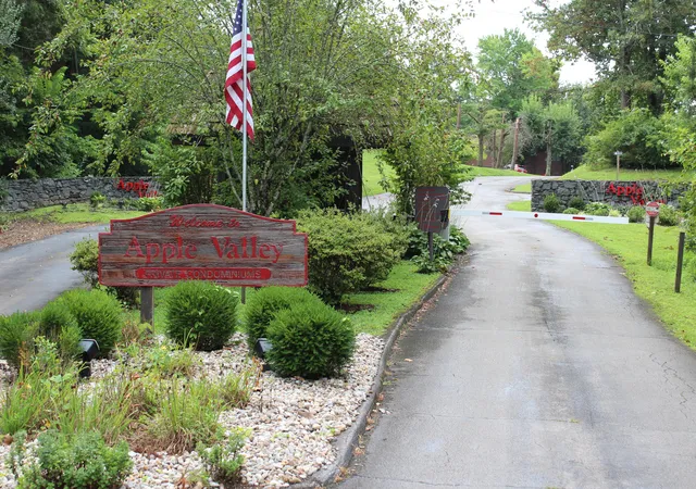 Photo 3 of Condo for sale at 145 State Park Rd #Q4, Jamestown, KY 42629 | MLS# 26022658 | Listing updated on 2026-08-21