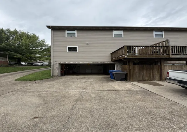 Photo 4 of Single family home for sale at 127 Bay Hl Dr, Winchester, KY 40391 | MLS# 26022409 | Listing updated on 2026-08-19