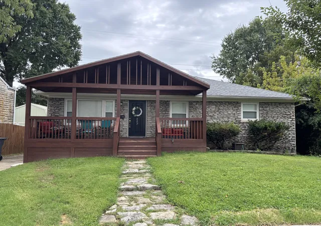 Photo 1 of Sale Pending at 232 St Ann Dr, Lexington, KY 40502 | MLS# 26022339 | Listing updated on 2026-08-20