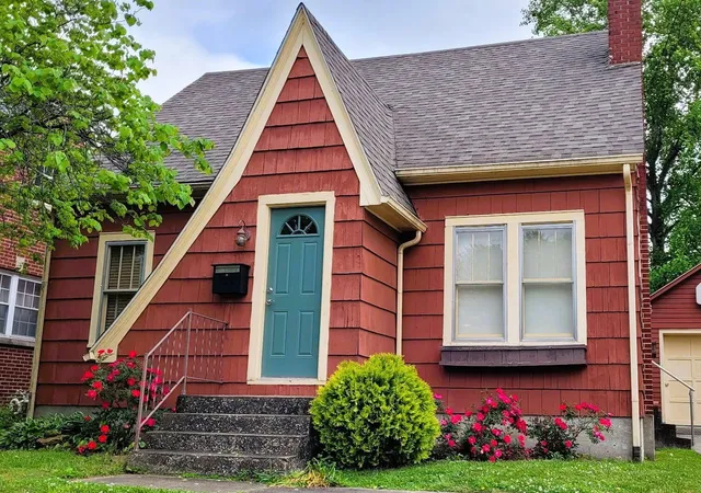 Single family home for sale at 306 Lyons Ave, Morehead, KY 40351 | MLS# 26022463