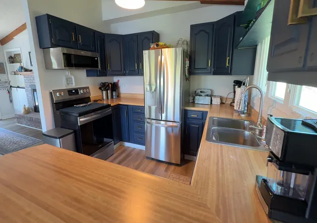 Photo 3 of Single family home for sale at 619 Skyline Dr, Cadiz, KY 42211 | MLS# 26022583 | Listing updated on 2026-08-26