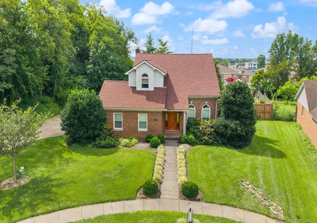 Photo 2 of Single family home for sale at 113 Bradford Ct, Richmond, KY 40475 | MLS# 26023099 | Listing updated on 2026-10-05