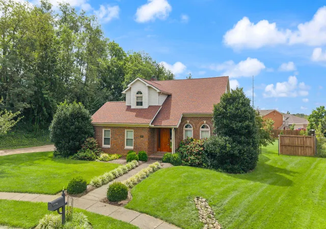 Photo 3 of Single family home for sale at 113 Bradford Ct, Richmond, KY 40475 | MLS# 26023099 | Listing updated on 2026-10-05