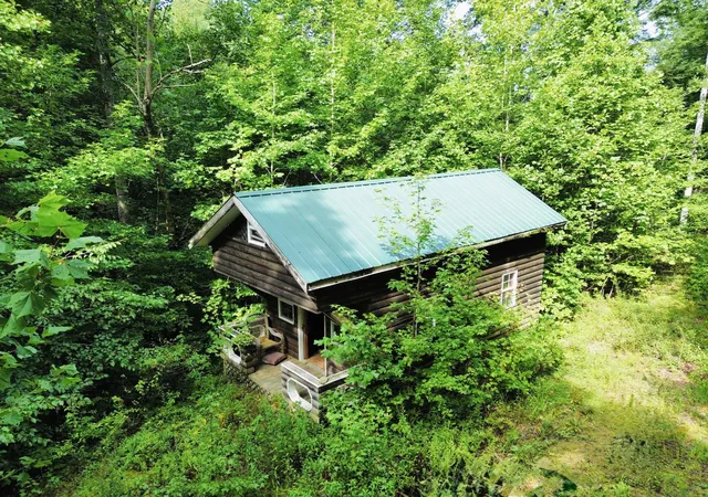 Photo 1 of Sale Pending at 0 Horseshoe Bnd Rd, Vanceburg, KY 41179 | MLS# 26022351 | Listing updated on 2026-09-01