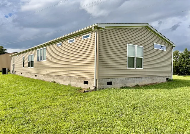 Photo 4 of Single family home for sale at 935 Stoney Frk Rd, Corbin, KY 40701 | MLS# 26022596 | Listing updated on 2026-10-08