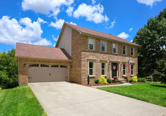 Photo 2 of Sale Pending at 525 Woodstream Ct, Lexington, KY 40515 | MLS# 26022348 | Listing updated on 2026-10-14