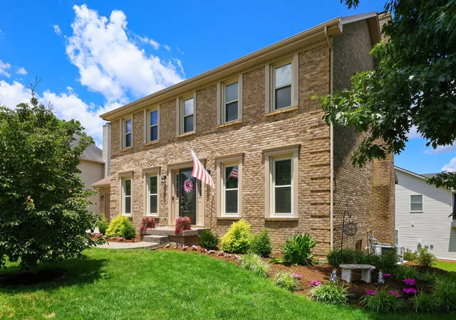 Photo 3 of Sale Pending at 525 Woodstream Ct, Lexington, KY 40515 | MLS# 26022348 | Listing updated on 2026-10-14
